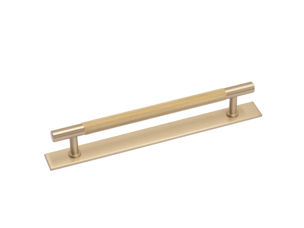 Henley Brass Bar